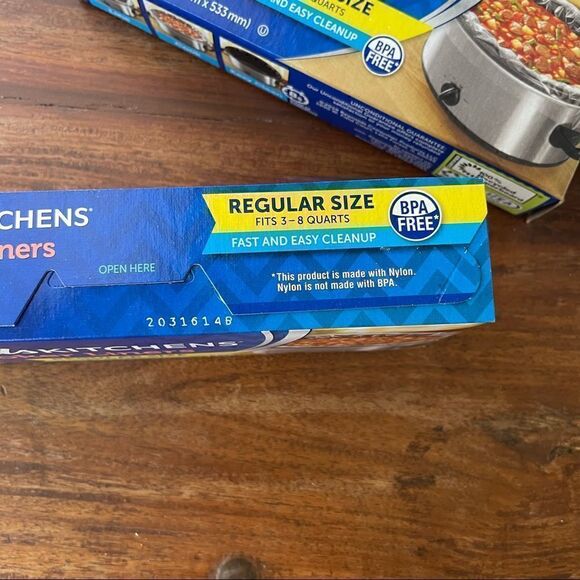 Reynolds Kitchen Slow Cooker Liners Set of 2 boxes 4 count Each, 3-8 quarts - Picture 8 of 10